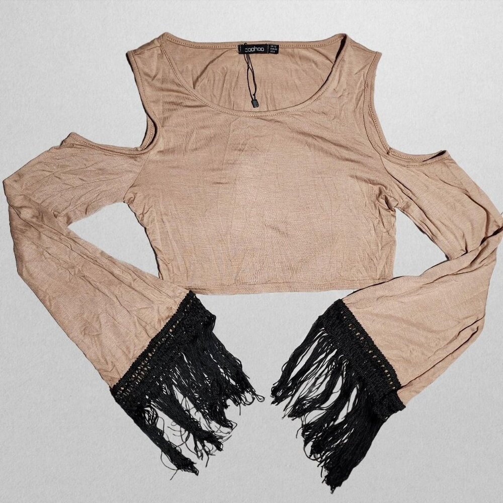 cold shoulder long sleeve tasseled crop top